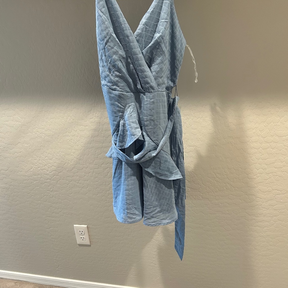 Light blue dress with tie